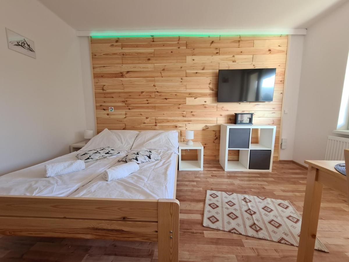 Naskarpie Jacuzzi Sauna Basen *