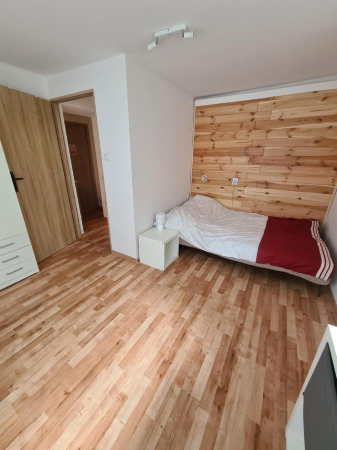 Naskarpie Jacuzzi Sauna Basen *